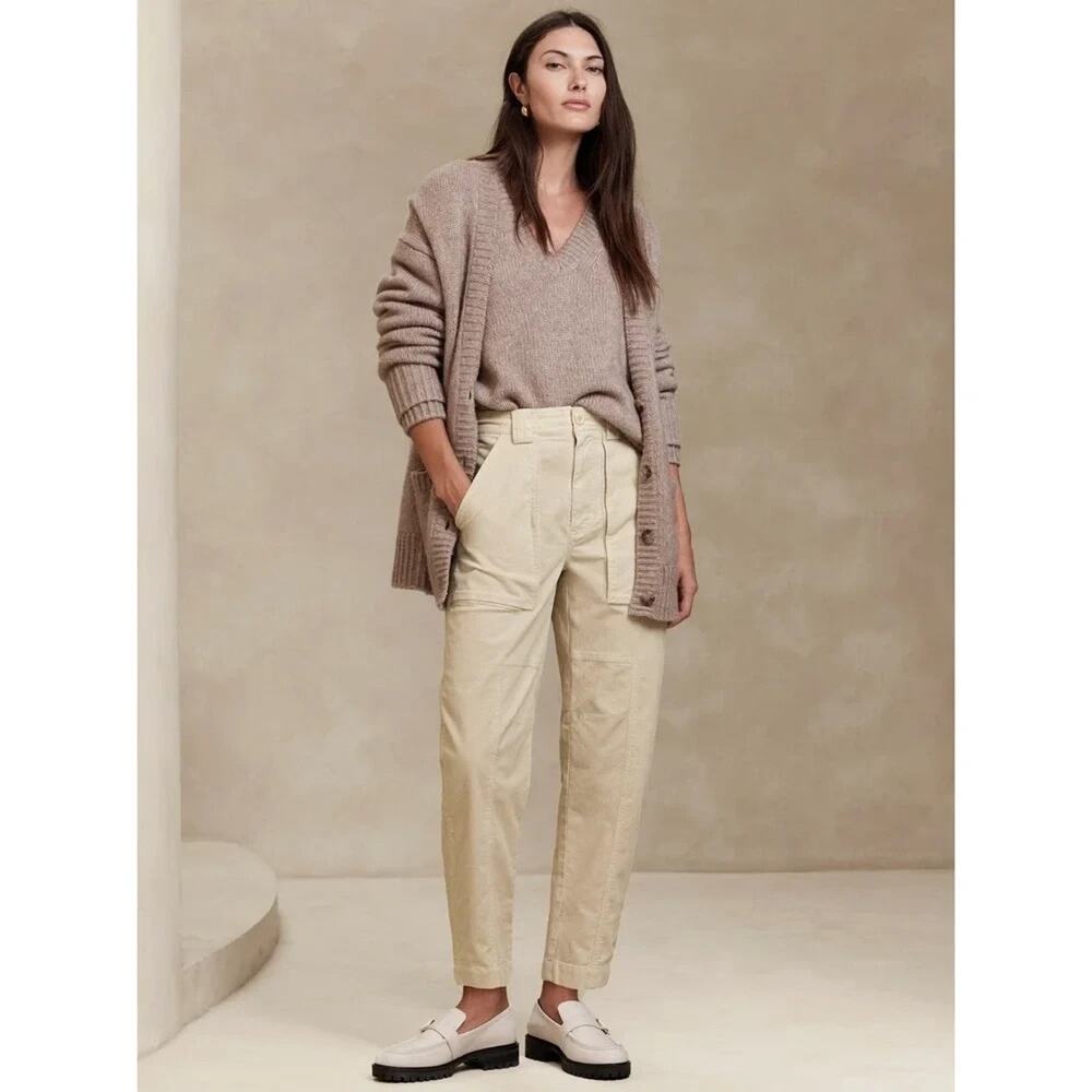 Banana Republic The Corduroy Barrel Pant Womens Size 4 Cargo Cream Ivory
